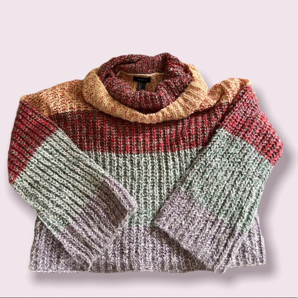 Turtle neck cropped sweater